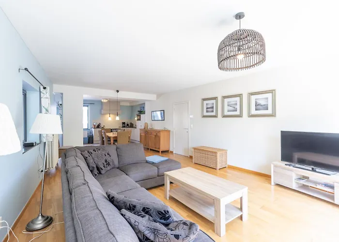 Lecomte - New Helmond 219 * Oostende