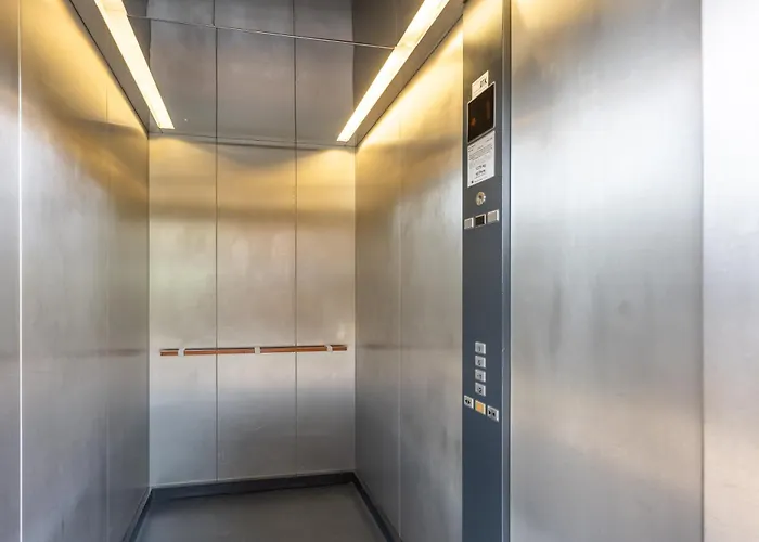 Lecomte - New Helmond 219 * Oostende