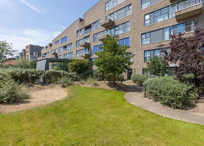 Lecomte - New Helmond 219 Oostende